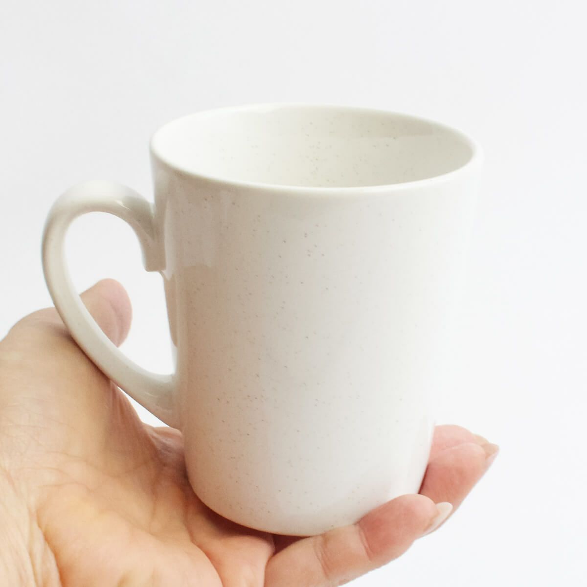 熟練職人が作った安心の日本製陶器。ヘルスウォーターマグカップ