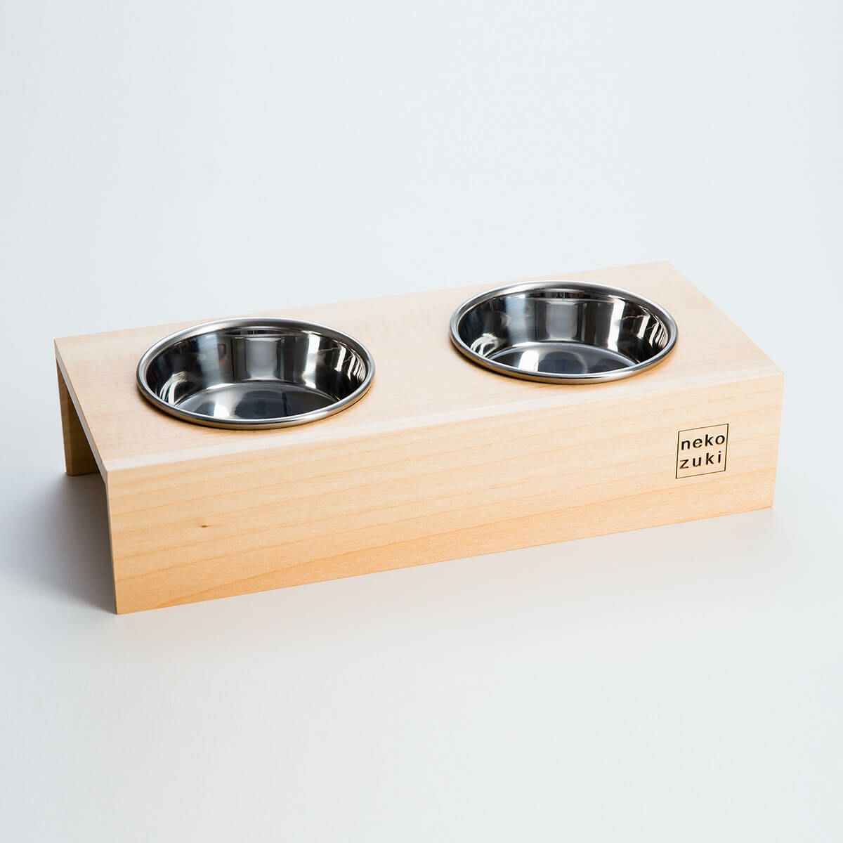 熟練職人が作った日本製のステンレス製食器。猫用ステンレス食器