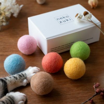 猫さんへのギフトに。猫用おもちゃねこずきころころ