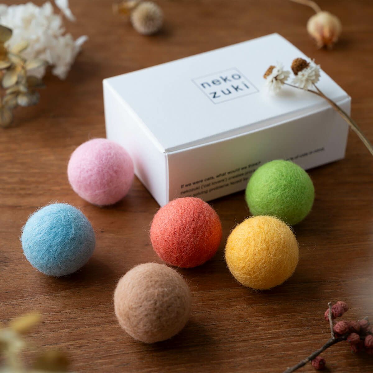 猫さんへのギフトに。猫用おもちゃねこずきころころ