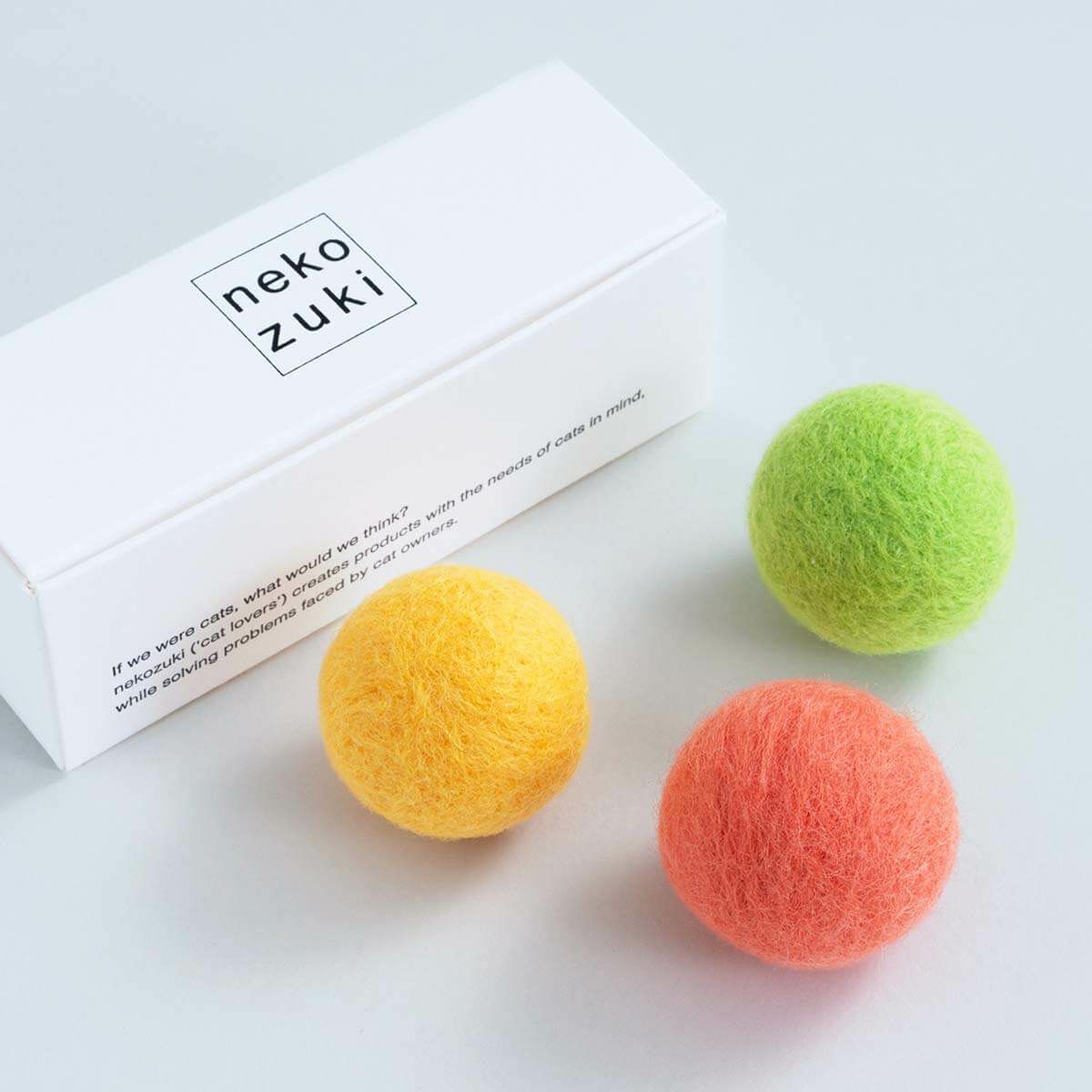 猫さんへのギフトに。猫用おもちゃねこずきころころ