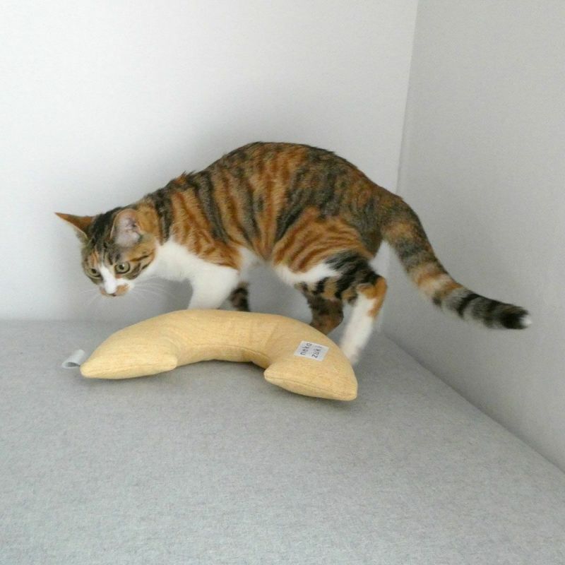 またたび不使用。猫用おもちゃみかづきけりけり