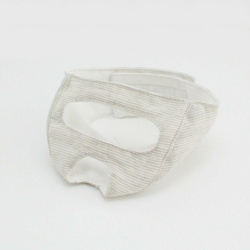 点眼時、噛まれることを予防するためのグッズ。めだしマスク