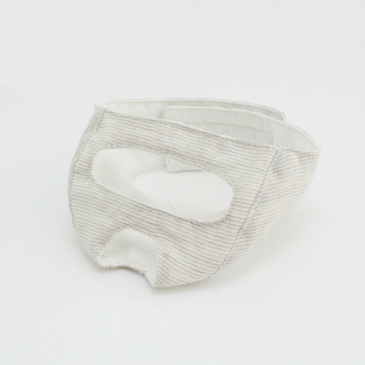 点眼時、噛まれることを予防するためのグッズ。めだしマスク