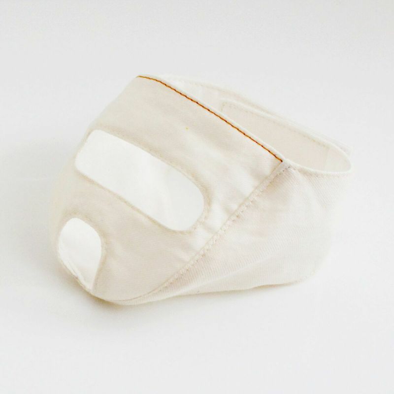 点眼時、噛まれることを予防するためのグッズ。めだしマスク