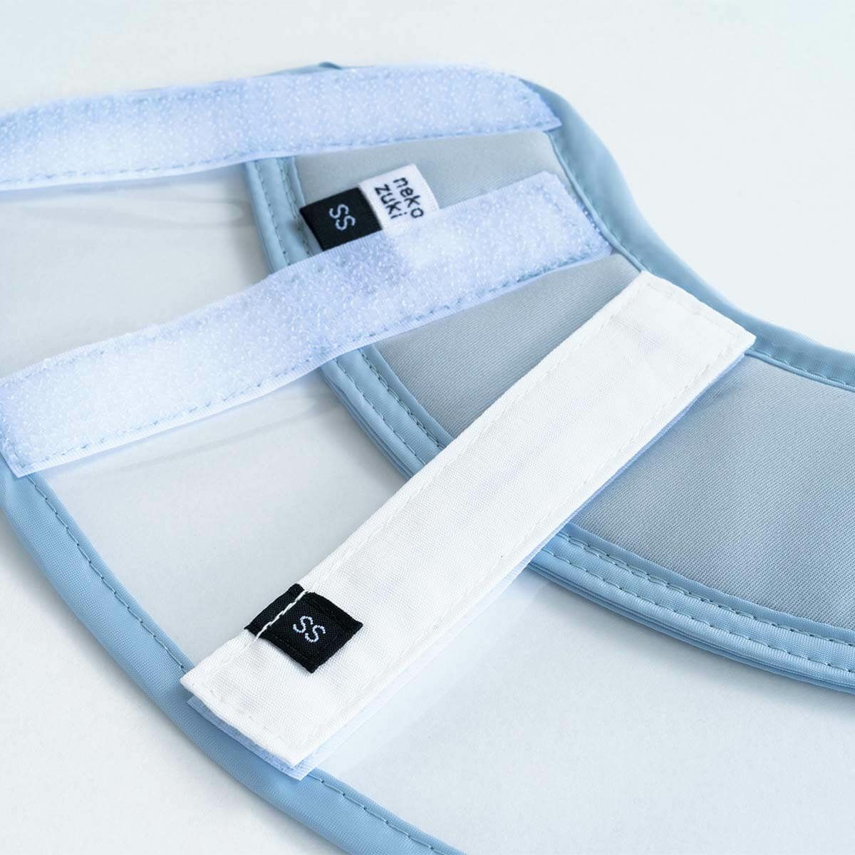 セミオーダーのエリザベスカラー専用サポーター。フェザーカラーサポーター