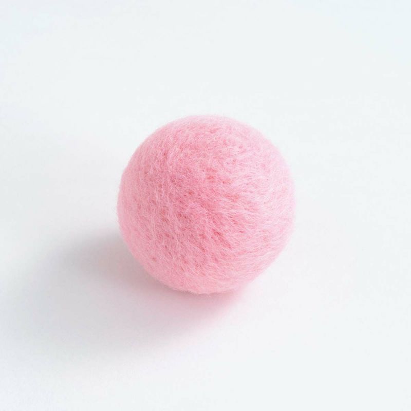 猫さんへのギフトに。猫用おもちゃねこずきころころLARGE