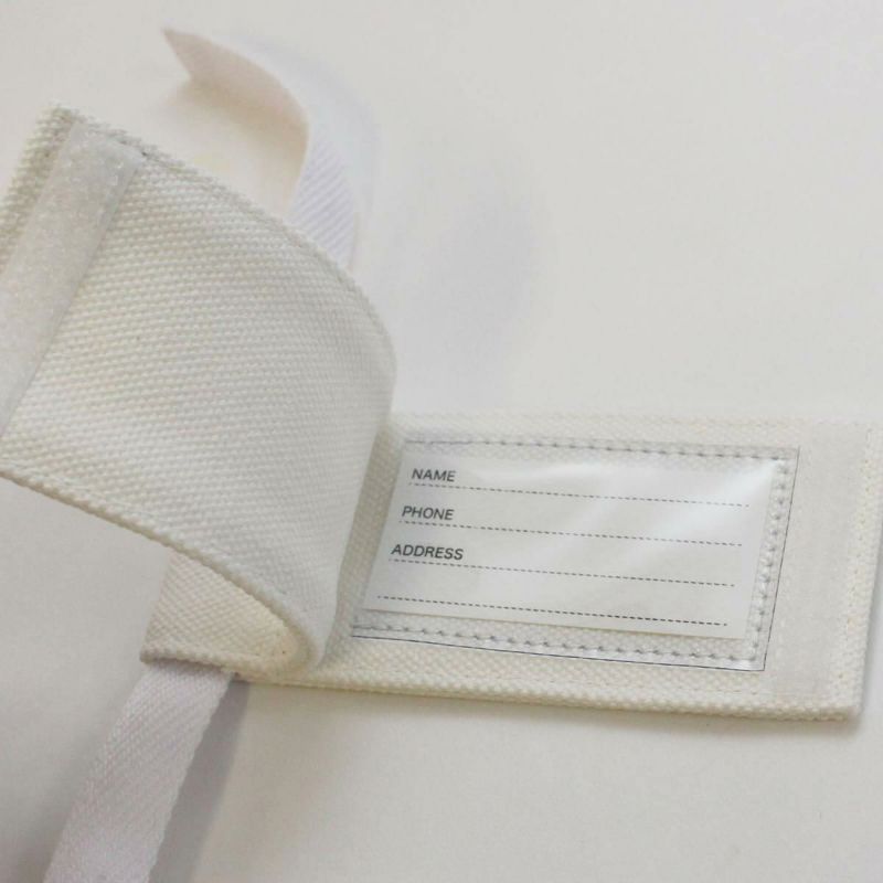 もしもに備えて連絡先を記入可能。ねこずきなトート専用ネームタグ