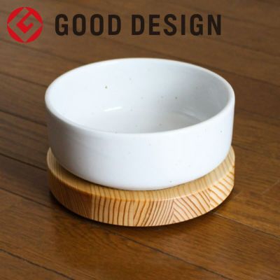 食器や猫の成長に応じて高さ変更・調整可能な食器台!シンプルでおしゃれな木製の餌台です。別売ヘルスウォーターボウルLサイズ対応