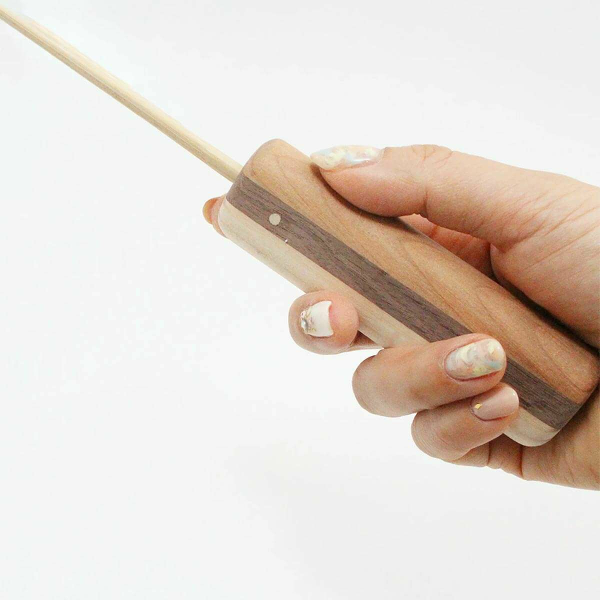 竹のしなりがネコの狩猟本能を刺激。猫用おもちゃたのしんぼう＋